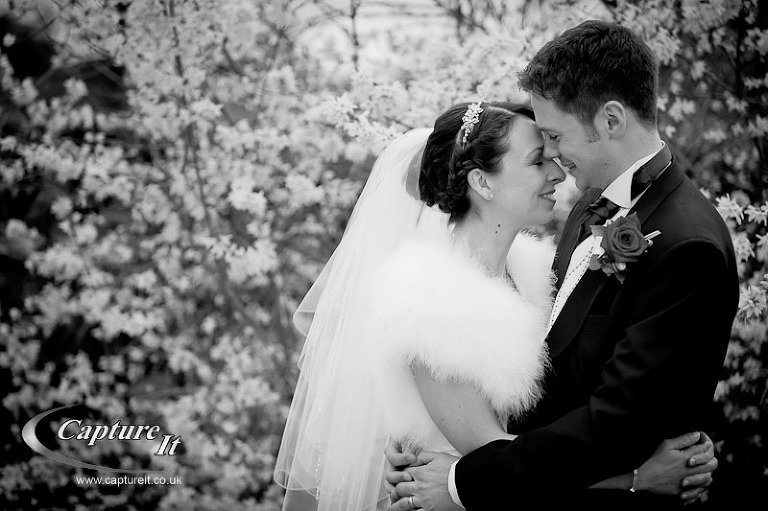 gate street barn wedding photo